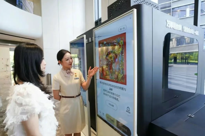 出海、AI、國潮齊發(fā)力，絲綢行業(yè)正悄悄變天？